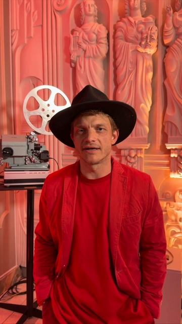 Актер сериала "Государь" Евгений Ткачук - о поиске вдохновения и подготовке к роли смотреть онлайн