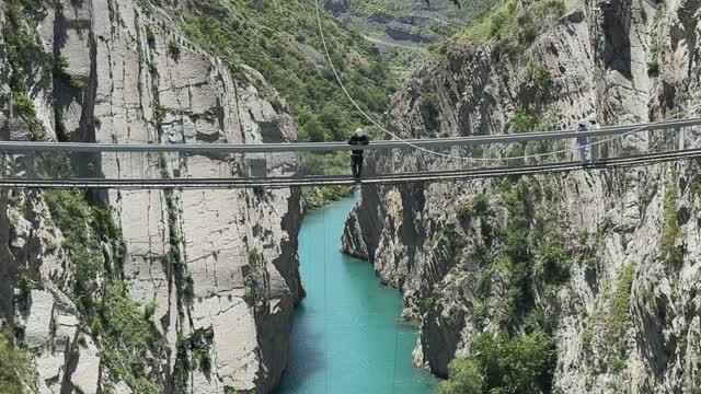 Пещера Нохъо. Обед в горах Дагестана. смотреть онлайн