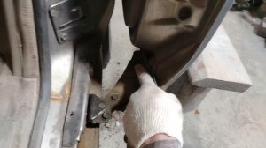 Как снять задние раздвижные двери Ниссан Либерти 👍