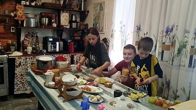 ИДУТ ДОЖДИ 🌼ГУСЯТА РАСТУТ БЫСТРО🌷🐐! смотреть онлайн