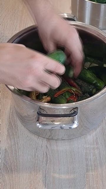 Рецепт настоящих бочковых огурчиков. Под беленькую, то что надо смотреть онлайн