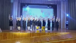 КТО У ПАПЫ С МАМОЙ САМЫЙ-САМЫЙ? Первоклашки прощаются с Букварём и первым классом под крутую песню!