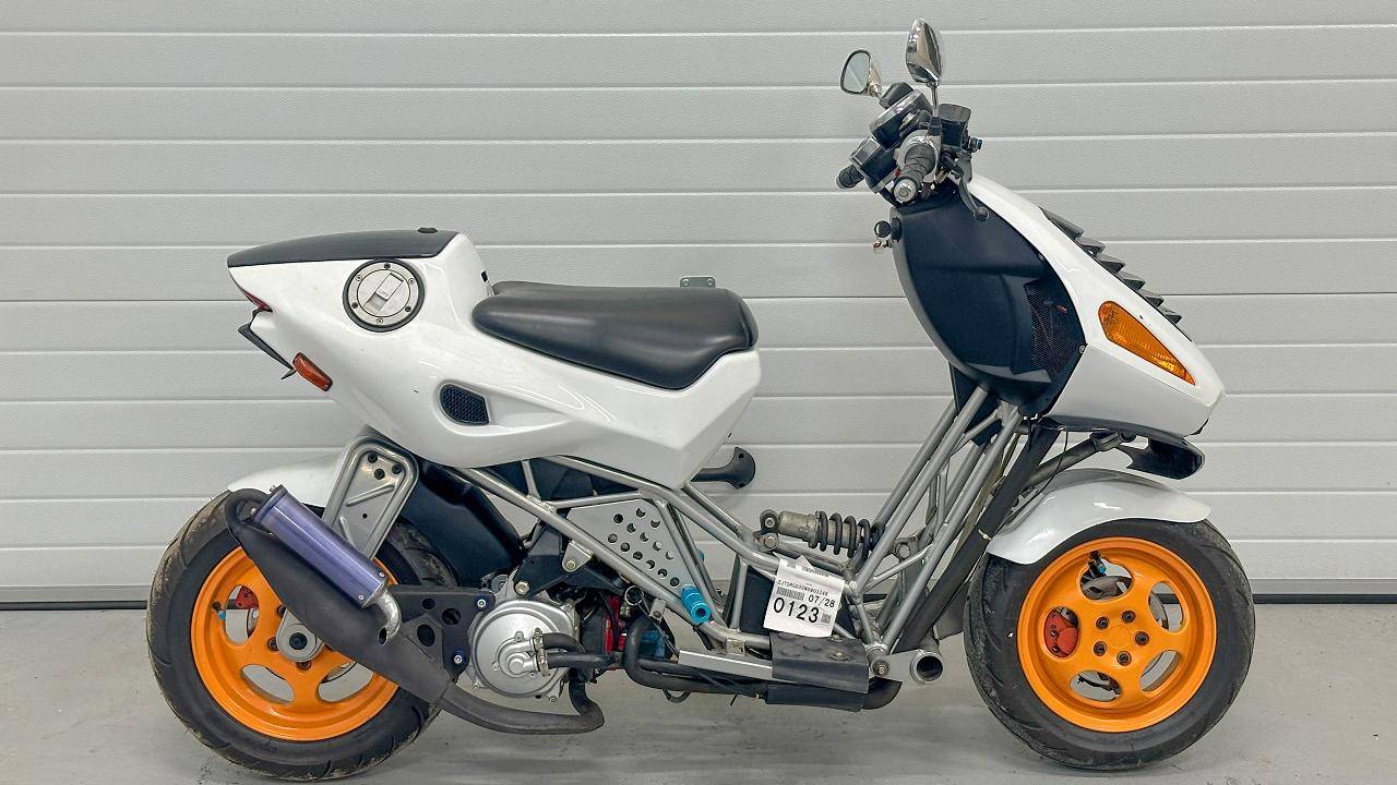 Italjet Dragster 50 - ZJTDRG000W0903248 смотреть онлайн