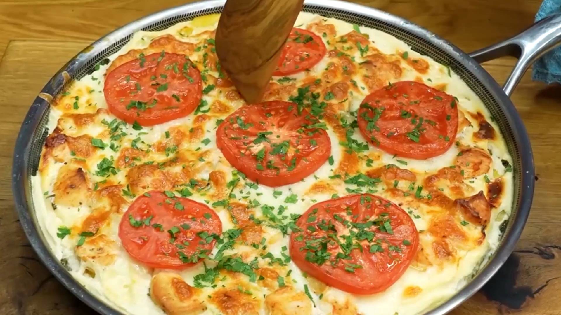 Курица с картошкой в сливочном соусе смотреть онлайн