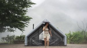 Кемпинг в шикарной надувной палатке.