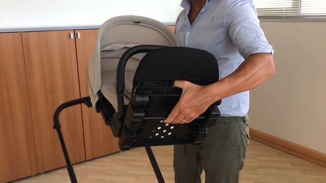 Как пользоваться прогулочным блоком коляски Peg Perego City Loop смотреть онлайн