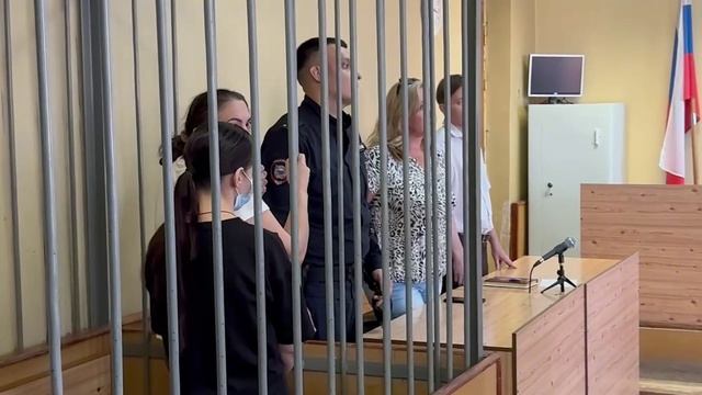 Фальшивые соцработники ограбили пенсионерку на миллион: мошенницы получили сроки от 4 до 11 лет смотреть онлайн