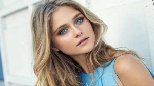 — В доме стоял запах мужского парфюма. — Жена сказала: «Это от доставщика»...