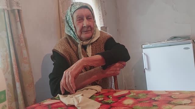 Проведали бабушку Пашу! смотреть онлайн