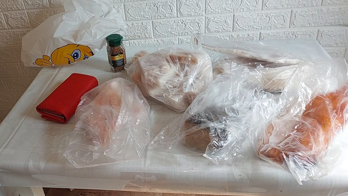 Начала потихоньку закупать продукты смотреть онлайн