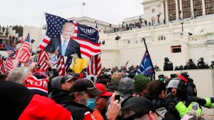 Антивоенные митинги прокатились по американским городам из-за авиаударов США по Ирану