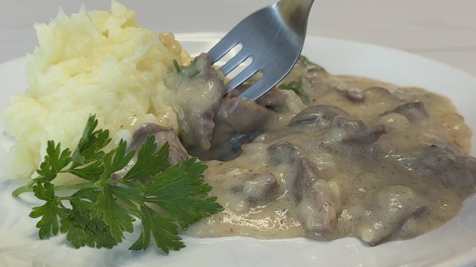 Как недорого и вкусно накормить семью, да еще и быстро. Ужин быстро и вкусно смотреть онлайн