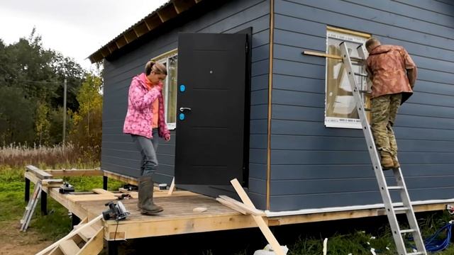 Устанавливаем Отливы и Наличники на окна. Баня День 40.