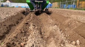 Посадка картофеля мини трактором Кубота/Кентавр Т4-К