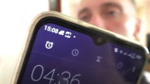 Почему не работает будильник на телефоне?