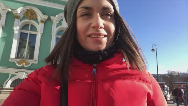 Гуляем с Мироном по центру Питера / Даня с Тёмой на стадионе смотрят игру Зенита смотреть онлайн