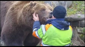 Встреча Андрея с Мансуром и вкусные помидорки  Andrey meets Mansur with delicious tomatoes