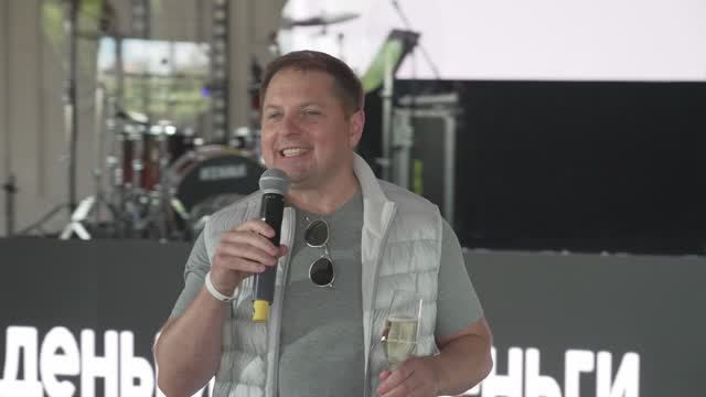 2 года А ДЕНЬГИ смотреть онлайн