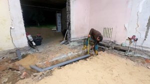 Делаем канализацию в доме своими руками. Что из этого выйдет? Стройка продолжается. Жизнь в деревне.