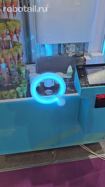 Вендинговый автомат мороженого "IceBot Soft+" смотреть онлайн