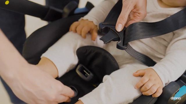 Автокресло Doona X как правильно пристегнуть ребенка смотреть онлайн