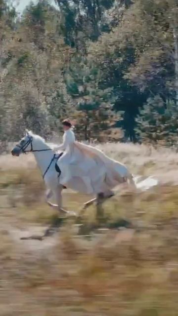 ЭТО ИСТОРИЯ НЕ В УЧЕБНИКЕ, А НА ЭКРАНЕ 🤟😺 ЭМИЛИЯ ГЛУШКОВА НА ПРЕМЬЕРЕ! #премьера #шоу смотреть онлайн