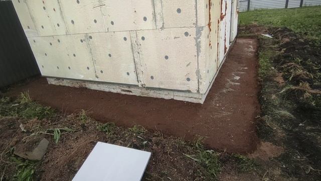 КАК СДЕЛАТЬ ОТМОСТКУ своими руками. Устройство отмостки. Как правильно сделать отмостку вокруг бани. смотреть онлайн