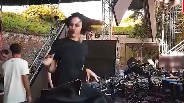 Супер крутые песни в ремиксах из 70-х, 80-х, 90-х. Исполнитель: Дариуш Эйдис смотреть онлайн