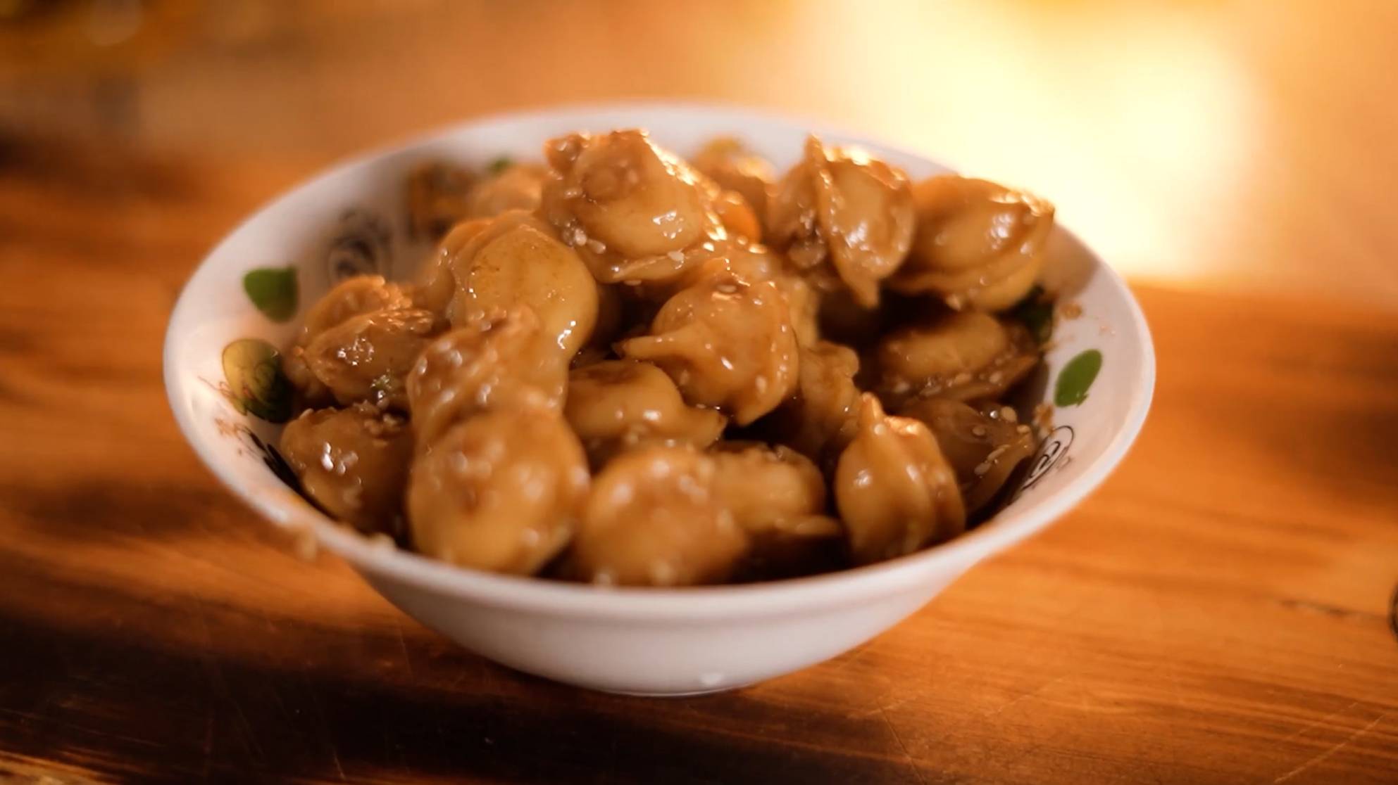 Пельмени в соевом соусе с чесноком и кунжутом – просто и невероятно вкусно смотреть онлайн