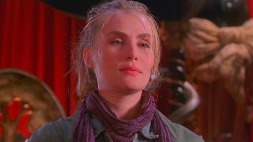 Девятые врата (The Ninth Gate) - Джонни Депп и Эммануэль Сенье (Johnny Depp & Emmanuelle Seigner) смотреть онлайн