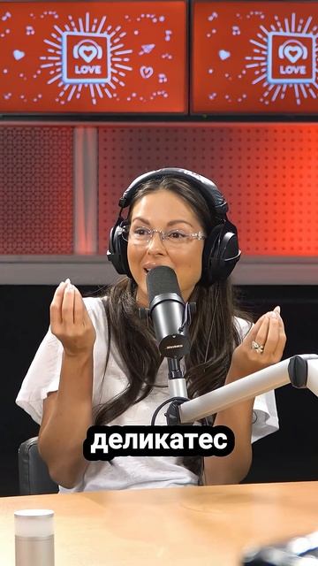 NYUSHA на шоу «Сокровища императора» была вынуждена съесть тухлый тофу. Подробности в видео! смотреть онлайн