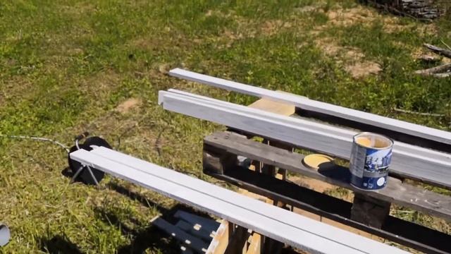 Дачный туалет своими руками День 5. Покраска.