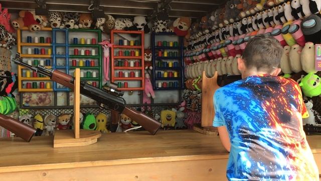 Первый день на море в Геленджике / Набережная / Столовая Оливье / Развлечения для детей смотреть онлайн