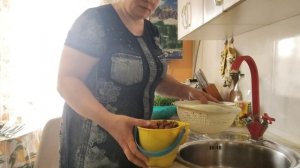 ЖАРЮ КАБАЧКОВЫЕ ОЛАДЬИ👏 ЗАЕХАЛИ В СВЕТОФОР..