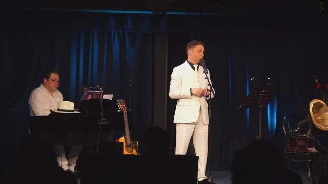 Виталий Ленский. Вдыхая розы аромат (Люблю). смотреть онлайн