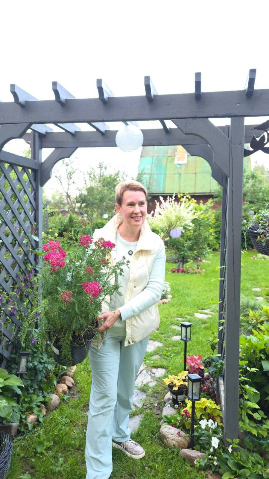 23 июня дача | обзор новых покупок и участка после дождя | цветанутые мы с мужем смотреть онлайн