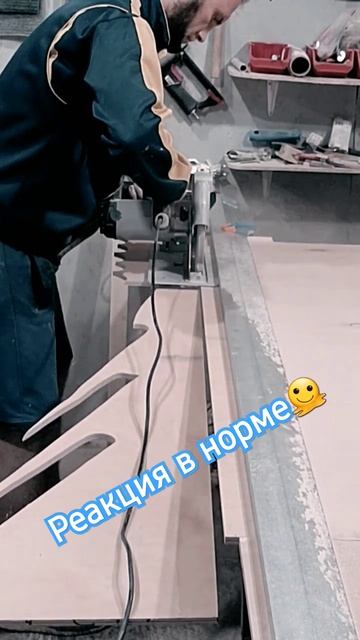Как резать фанеру. Техника без опасности) #diy #diycrafts #restoration #ремонтсвоимируками #столярка смотреть онлайн