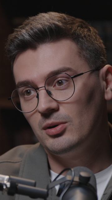 Гость подкаста - Артур Коломиец СЕО Инссмарт