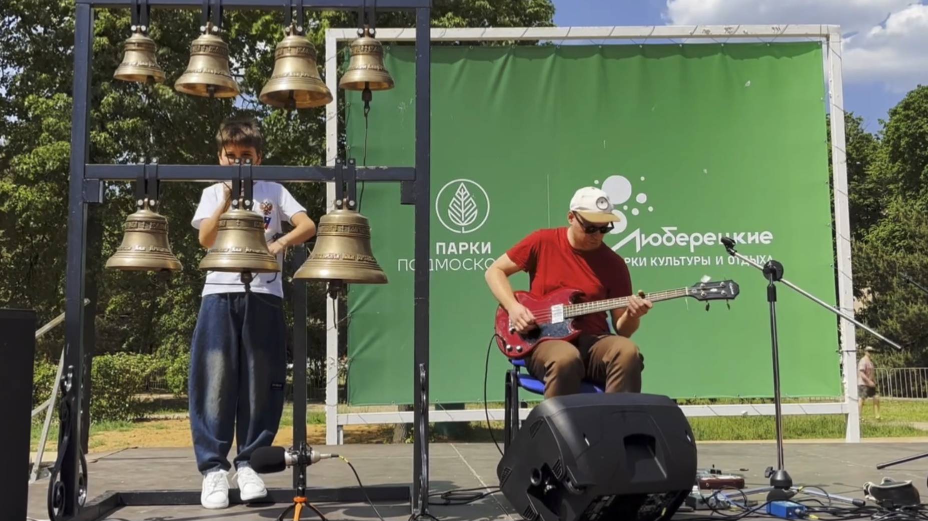 Seven Nation Army - The White Stripes cover, колокола+бас-гитара. Егор Чухлеб, Владимир Куличенко смотреть онлайн