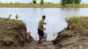 СУМАСШЕДШАЯ РЫБАЛКА! ЖОР КАРАСЯ И КРАСНОПЁРКИ НА САРАНЧУ. ТАК ЕЩЁ НИКТО НЕ ЛОВИЛ. Наживки валом.