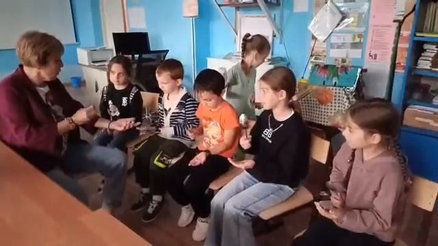 Музыкальный инструмент- деревянные ложки. смотреть онлайн