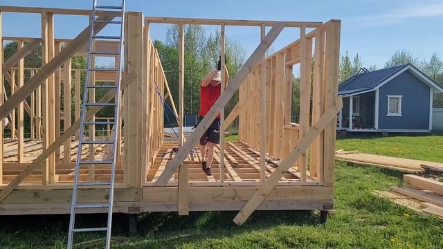 Каркасные Стены. Дом 9*9.