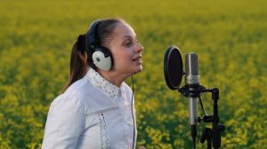 Он больше всех твоих бед  -  (Христианские песни)