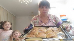 Пора вспомнить о себе. Уход и омоложение. Готовим булочки со сметаной. Собрали первый урожай ягод.