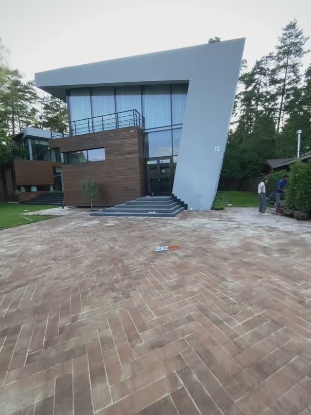 Обзор вымощенной территории