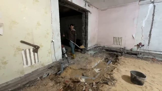 Переделываем старый деревенский дом. Делаем канализацию своими руками. Что из этого выйдет смотреть онлайн