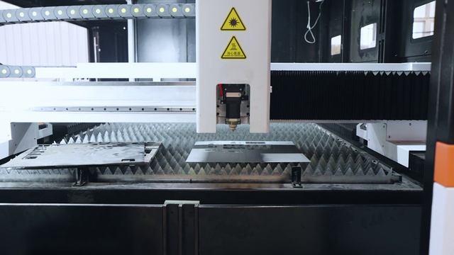 Лазерная резка пластин и труб с двойной безопасностью и непревзойденной мощностью смотреть онлайн