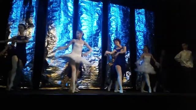 Школа Танцовщица   Концерт в театре