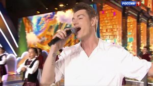 Алексей Воробьев и "Домисолька" с песней "Из вагантов" к 100-летию Международного центра "Артек"