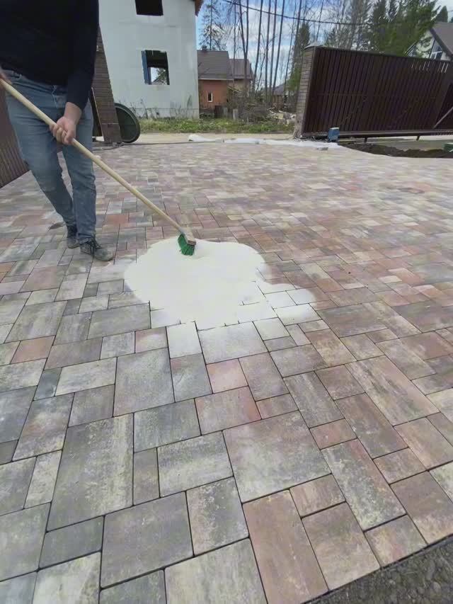 Затирка швов брусчатки